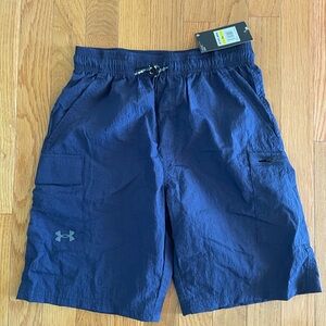 Under armor,‎ midnight blue boys, cargo shorts, size medium NWT